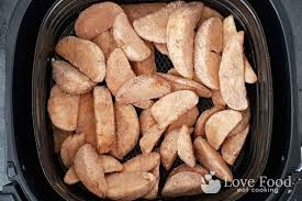 Feb 05, 2021 · spray the air fryer basket with cooking oil spray. Air Fryer Frozen Potato Wedges Love Food Not Cooking