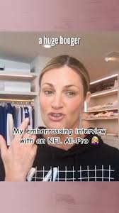 Erin Andrews Doing Makeup