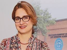 Krissy Myers's Instagram, Twitter & Facebook