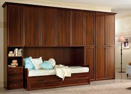 Le camere da letto a ponte in stile classico hanno un costo base di circa 2mila euro. Cameretta A Ponte Classica 8 Ante Art Nf07 Arredamenti Linea 80