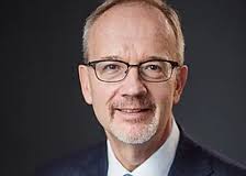 Wayne and Mindy Rollins prove philanthropy knows no age