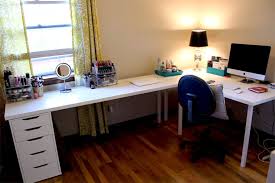 Ikea Desks Office Makeover Part One Kelsey Smith Eckschreibtisch Ikea Schreibtisch Zu Hause Arbeitszimmerideen