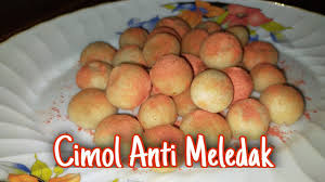 Menggoreng cimol ternyata ada triknya agar tidak meledak. Cara Membuat Cimol Anti Meledak Youtube