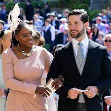 Serena williams' husband, alexis ohanian sr., went viral on twitter for his controversial bathing habits. Serena Williams S Husband Alexis Ohanian Makes All The Other Husbands Look Bad Vogue