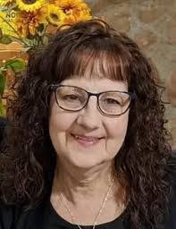 Danielle Brothers's Instagram, Twitter & Facebook