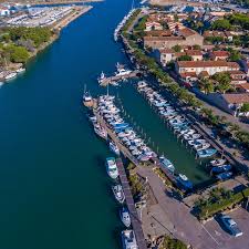 Get details of location, timings and contact. Les Cabanes De Fleury Ports