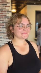 Some people meditate, I prefer bleach therapy, a curly cut, & a solid yap  sesh ✨ Treat yourself, your spot’s waiting 💛, #indysalon  #hairtransformation #haircolor #balayage #curlycut #indyhairstylist ...