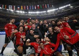ينطلق فى صباح اليوم الاربعاء 28/7/2021 مباراه لكرة اليد بين منتخب منتخب مصر الأوليمبى الذى يستعد لكى يخوض ثالث مبارياته في أولمبياد طوكيو 2020 أمام خصمه الياباني في البطولة و التى تستضيف اليابان حتى 8 أغسطس. Ù‚Ø¨Ù„ Ù…Ø¨Ø§Ø±Ø§Ø© Ø±Ø¨Ø¹ Ø§Ù„Ù†Ù‡Ø§Ø¦ÙŠ ØªØ§Ø±ÙŠØ® Ù…ÙˆØ§Ø¬Ù‡Ø§Øª Ù…ØµØ± ÙˆØ§Ù„Ø¯Ù†Ù…Ø§Ø±Ùƒ ÙÙŠ ÙƒØ±Ø© Ø§Ù„ÙŠØ¯ Ø§Ù„Ù…ØµØ±ÙŠ Ø§Ù„ÙŠÙˆÙ…