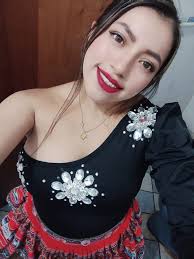 A veces el corazón llora en silencio, pero la voz lo transforma en  canción.. porque el consejo de mamá, aunque tarde,siempre llega al alma🎶♥️