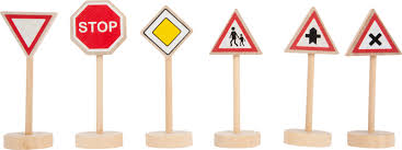 Verkehrsschilder dienen im straßenverkehr der verkehrsregelung, um unfallgefahren zu minimieren, die sicherheit zu erhöhen und orientierung zu geben. Verkehrsschilder Set Eisenbahn Fahrzeuge Fahrzeuge Spielwelten Spielzeuge Small Foot