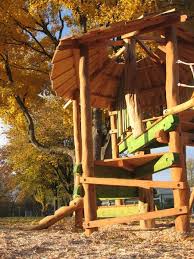 Kletterturm Aus Robinienholz Auf Dem Spielplatz Furstenhagen Spielplatz Garten Spielplatz Kletterturm