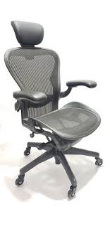 Herman Miller Aeron Chair Size B Fully Featured Gray