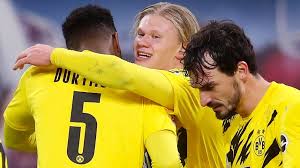 Jadon sancho fired borussia dortmund to a victory that propels them a big step closer to champions league football. Borussia Dortmund Gewinnt Bundesliga Topspiel Bei Rb Leipzig