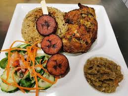 Recette de pain maison pour sandwich, sans lait ni oeufs. Le Brigadier Sandwich Pain Maison Poulet Braise Sauce Verte Et Crudite Excellent Picture Of Rizvolution Combs La Ville Tripadvisor