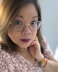 Have you ever watched Howl's Moving Castle by Hayao Miyazaki? It's one of  my favorite anime film. Wizard Cow-loaf by @lalacloudstudio is a paid  pattern available for purchase Yarn: Bernat Blanket Hook: