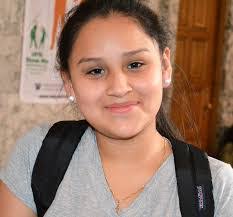 Hannah Kett's Instagram, Twitter & Facebook