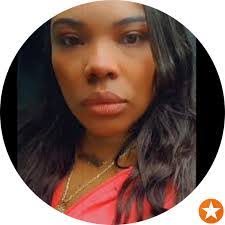 Renee Weddle's Instagram, Twitter & Facebook