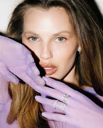 Nibar Madar by Adi Segal