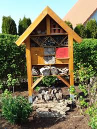 Der standort sollte windgeschützt sein. Insektenhotel Gross Bauanleitung Zum Selber Bauen Insektenhotel Vogelhaus Bauen Insektenhotel Selber Bauen