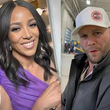 Our viewers had a lot to say about Robin's new #fiance AKA Mr. X. So we  took some time