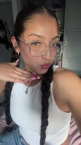 grace avila (@xavilha_)