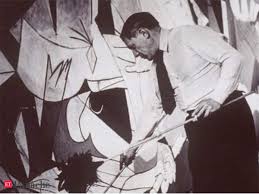 Cette oeuvre d'art a été créée en réponse au bombardement de guernica par l'aviation allemande et italienne, à la demande des forces. El Guernica Did You Know That Picasso S El Guernica Has Never Been Up For Sale And Has No Listed Price Attached The Economic Times