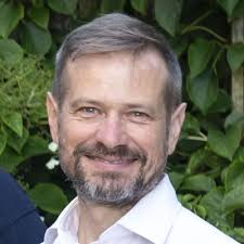 Another year, another Phlorum Christmas party at https://lnkd.in/eCj3Kcqf.  Superb lineup this year. Best comedy night I've been to in many years. 👏  👏 👏