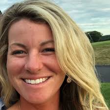 Stefanie Shaw's Instagram, Twitter & Facebook