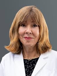 Gina Villani's Instagram, Twitter & Facebook