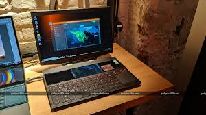 Because of this letters on the display are stretched and color also changed little bit. 1 Hp Omen X 2s Gaming Laptop Mit Zwei Bildschirmen Erste Eindrucke