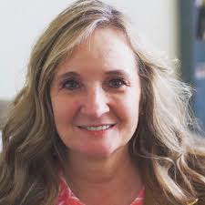 Robyn Day's Instagram, Twitter & Facebook