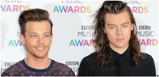 Don't forget the small tight at the ankle cuff. Louis Tomlinson Responds To Euphoria Sex Scene Between Himself And Harry Styles
