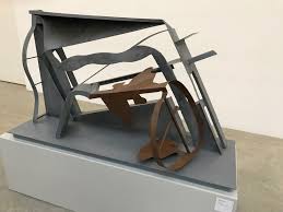 Inizia lo studio della tromba all'età di undici anni nella banda musicale bernardo de muro del suo paese natale. Bellini Paolo L Uovo Di Luc