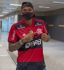 A ideia partiu de reginaldo beltrão, um conselheiro do clube à época, e foi aceita pelo então presidente márcio braga. Uppuixrd9udcdm