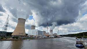 Două locaţii au rămas în cărţi pentru construirea viitoarei centrale nucleare din românia. Intarzierea Noilor Proiecte A Dus Flota De Centrale Nucleare La Minimul Ultimilor 30 De Ani
