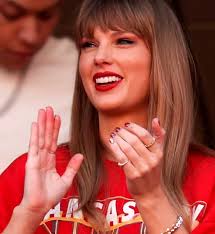 Taylor Swift and Post Malone's chemistry in the Fortnight music video