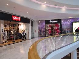 Sunt si acum , ( vorbesc de la fata locului ). Tripadvisor Scs ØµÙˆØ±Ø© Scs Shopping Center Sued Voesendorf