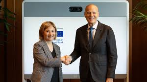 Andrea Chaparro Nude - mirada cómplice en su OnlyFans