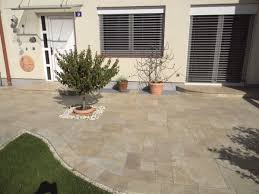 Naturstein Platte Travertin Beige Fur Aussen Terassenideen Natursteine Hausfassade