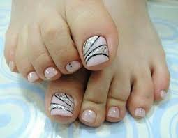 Se puede aplicar el extracto en las uñas de los pies afectadas dos o tres veces a la semana. Decoracion De Unas Para Pies Con Fondo Blanco Decoracion De Unas