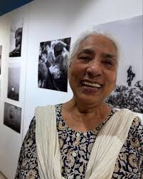 A couple of events in Karachi over the past week that I attended. The 'Eye  of the Storm' exhibition at Chawkandi Art Gallery curated by Aasim Akhtar,  featuring works by Asef Ali