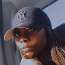 Ebony Knowles (@knowles_ebony)