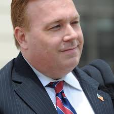 Dan Halloran becomes scuba teacher after career as politician tanks