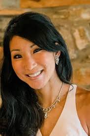 Cari Bowen's Instagram, Twitter & Facebook