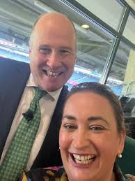 Elaine Carroll (@Elaine_AIBF)