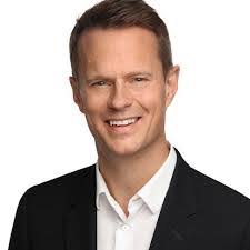 Brian Creighton's Instagram, Twitter & Facebook