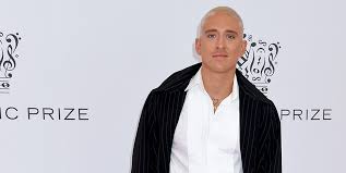 Danny saucedo is a singer from sweden. Forlovade