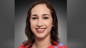 Kari Calhoun's Instagram, Twitter & Facebook