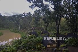 Setianegara adalah desa di kecamatan cilimus, kuningan, jawa barat, indonesia. Pemkab Garut Dorong Situ Cibeureum Sebagai Wisata Hutan Republika Online