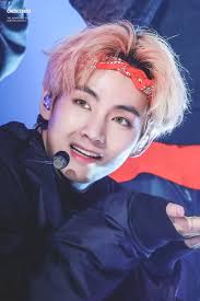 On april 10, jin was active on weverse and surprised fans . Park Bo Gum First Revealed Information About Dating Song Joong Ki S Reaction And Bts Members About Encounter